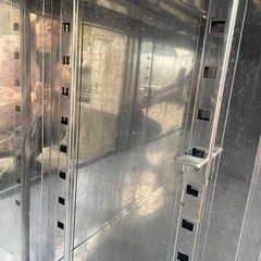 ステンレスキャビネット作業台の画像