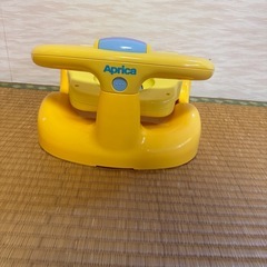 アップリカはじめてのお風呂から使えるバスチェアの画像