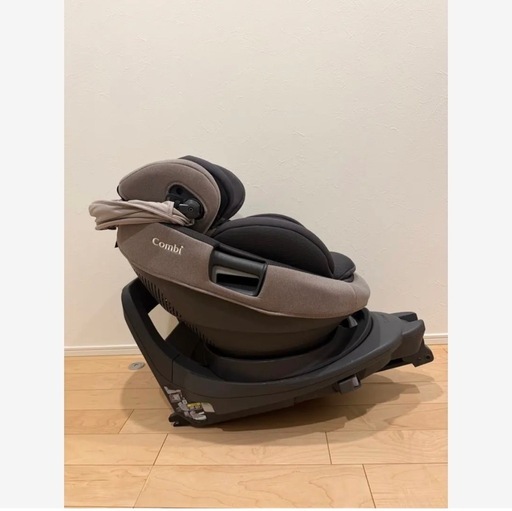 【お値下中】combi チャイルドシート　THE S ISOFIX ベージュ