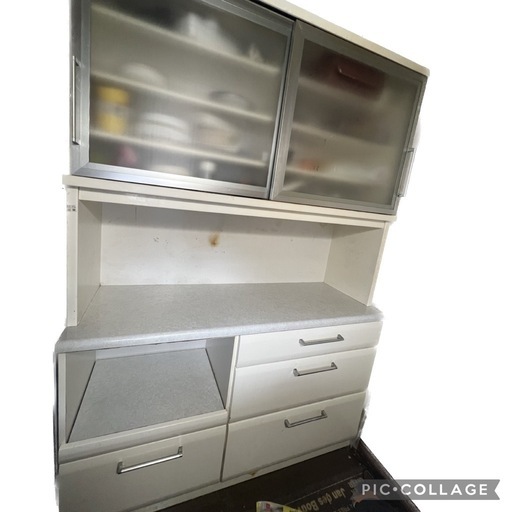 カップボード　食器棚