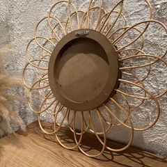 【美品】壁掛けミラー ラタン フラワー型の画像