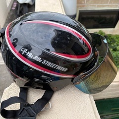 ヤールーヘルメットの画像