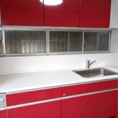 システムキッチン　赤🟥の画像