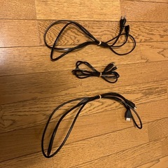 ps4本体　（コントローラー2つ+おまけ付き）の画像