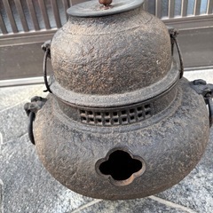茶釜と風炉　鉄製の画像