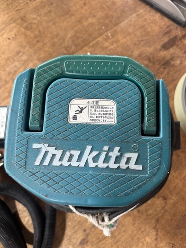 マキタ　電動丸鋸と集塵機