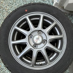 スタッドレスタイヤ155/65R14の画像