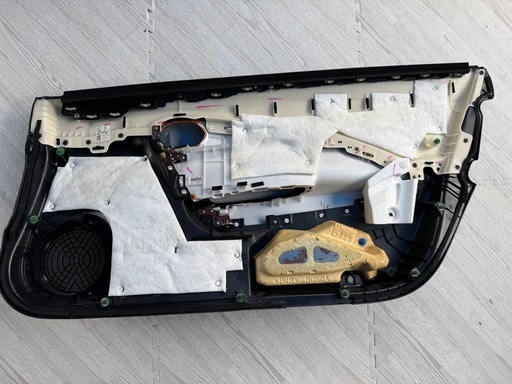 ホンダ　CR-Z zf2 ドアトリム