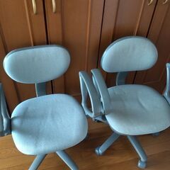 事務用椅子 2脚の画像