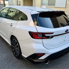 スバル レヴォーグSTiスポーツ 4WDの画像