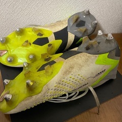 アディダスプレデターアキュラシー取り替え式スパイクの画像