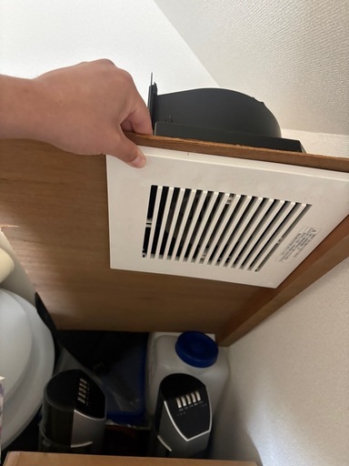屋根裏　高温対策　排熱　換気扇　サーモスダット　配管　