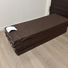 折りたたみマットレスの画像