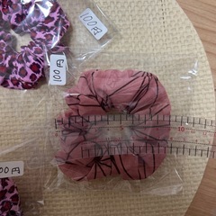 ヘアゴム　シュシュの画像