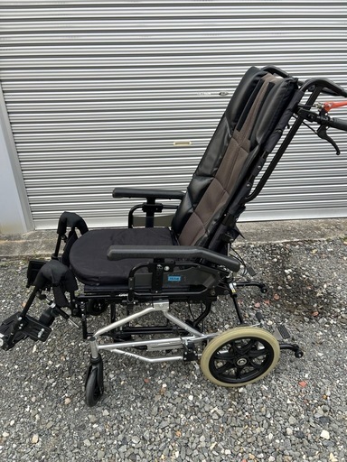介助型車椅子
