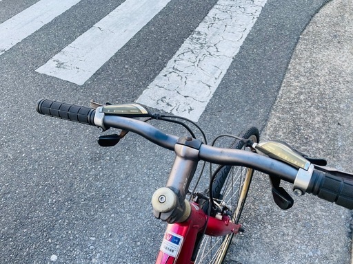 『ＳＡＬＥ　３０％』　ＴＲＥＫ　クロスバイク　７００ｘ２８ｃ　3x8変速　フレーム　アルミ　赤　配達可能