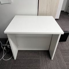 1人用デスク　白の画像