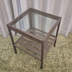 【早い者勝ち】ガラス天板 サイドテーブル（美品・IKEA)の画像