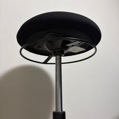 椅子　高さ調節可能の画像