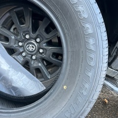 未使用　ランクル250純正タイヤ　265/65R18の画像