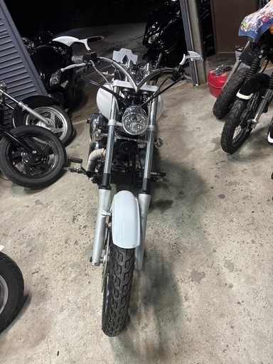 【YAMAHA ドラッグスター250】 VG05 ホワイト　カスタム車