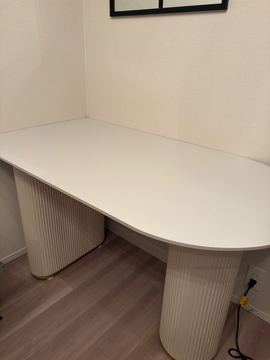 【ほぼ未使用】セラミック ホワイト×ゴールド　ダイニングテーブル 幅130cm：130*70*75cm