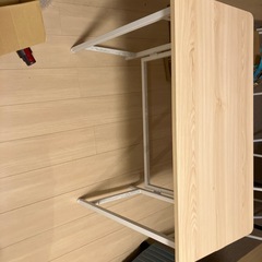 折り畳みテーブルの画像