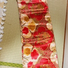 未使用のインド製カシミールのダブルベッドシーツです。 自宅まで引き取りに来ていただける方を優先します。 とても良い品質で、VIPクオリティです。 購入時は3万円でしたが、使用する機会がなく、引っ越しのため出品します。の画像