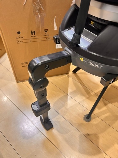 Combi 回転式チャイルドシート 型式CC-UID ネイビー