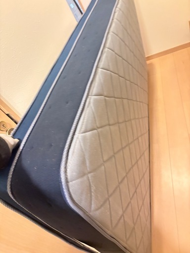 美品配達可能　ニトリ　シングルベッド　マットレス付き　