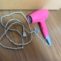 ドライヤーの画像