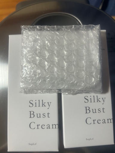 Silky Bust Cream 2個セット（カッサ付）