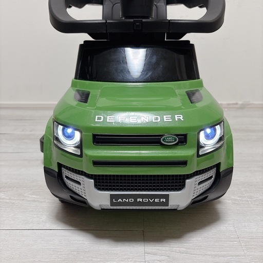 ランドローバー　ディフェンダー　乗用玩具　足蹴り車