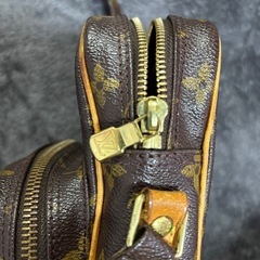 LOUIS VUITTON アマゾン ショルダーバッグ サコッシュ モノグラムの画像