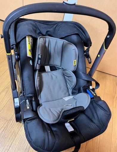 チャイルドシート　ベビーカー　doona