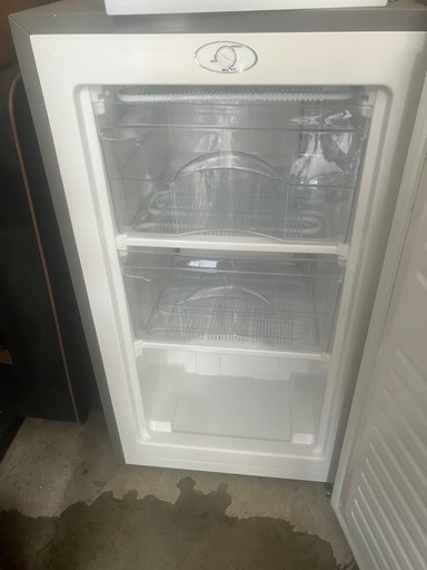 冷凍庫60L