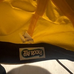 黄色キャップの画像