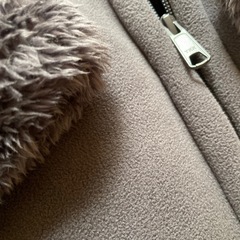 新品未使用ユニクロフリースコートグレーあったか内側ボアの画像