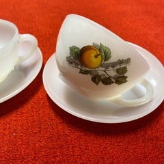 アルコパル　フランス ミルクガラス カップ ソーサー ペア ビンテージの画像