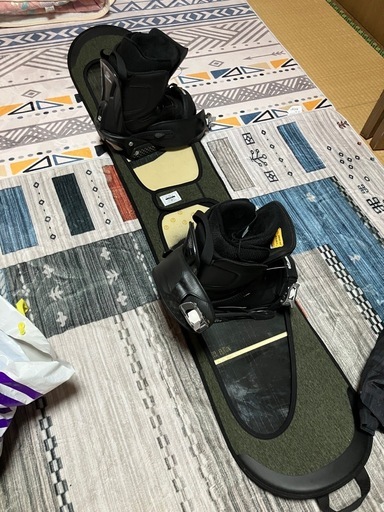 スノーボード　一式（板のカバーとブーツ新品）