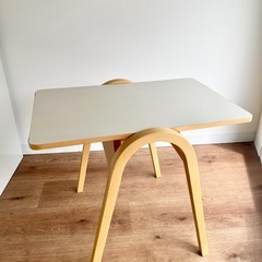 秋田木工 曲木　サイドテーブル 大塚家具の画像