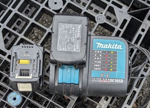 鹿児島発　マキタ１８V　充電式草刈り機MUR190　SDSF バッテリー2個、充電器付き です