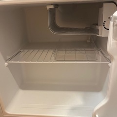 COMFEE' 冷蔵庫   【お譲りする予定の方決まりました】 
の画像