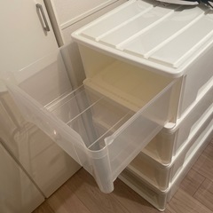 衣装ケースの画像