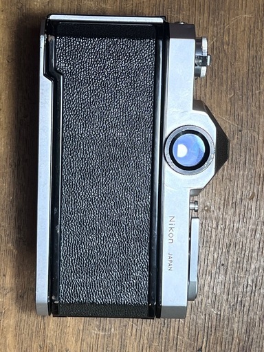 Nikon フィルム一眼レフ　ボディのみ
