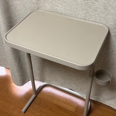 IKEA ラップトップスタンド　27日までの画像