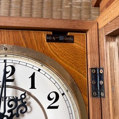 振り子時計の画像