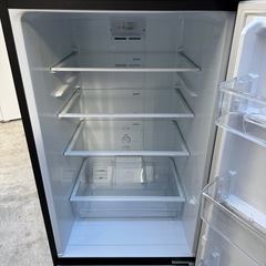 118⭐️2022年製美品★アクア　冷蔵庫　木目　ブラウン　大型　200L　一人暮らし の画像