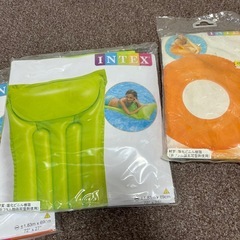 浮き輪やビート板　まとめ売りの画像