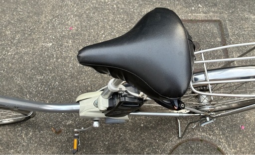 電動自転車　バッテリー充電器付き